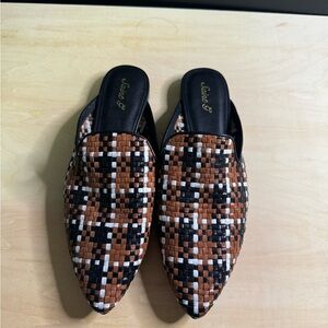 Future Brands - Saint G Monessa Multi Woven Loafer - Brown, Black, White